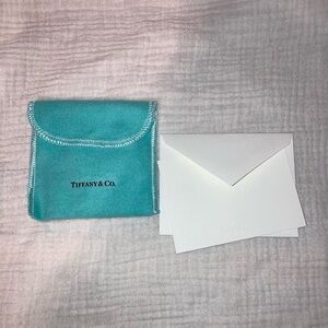Tiffany & Co pouch with engraved paper and envelope

#tiffany&co #tiffany